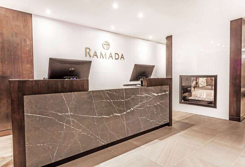 ホテル Ramada By Wyndham Ottawa On The Rideau