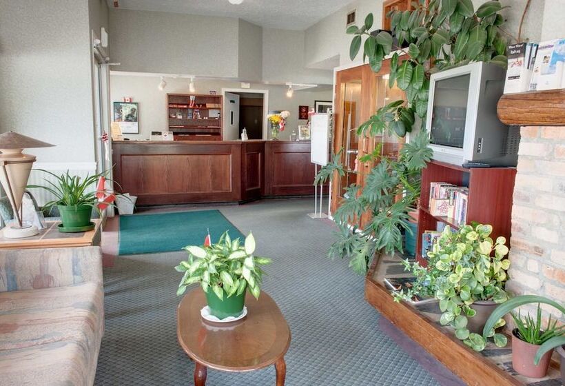 בית מלון כפרי Sandman Inn Mcbride