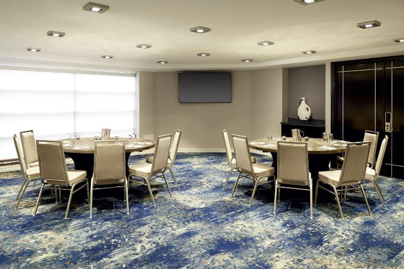 هتل Sheraton Montreal Airport