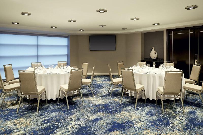 هتل Sheraton Montreal Airport
