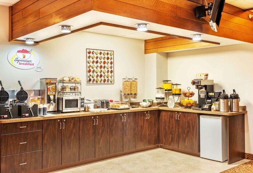 ホテル Super 8 By Wyndham Innisfail