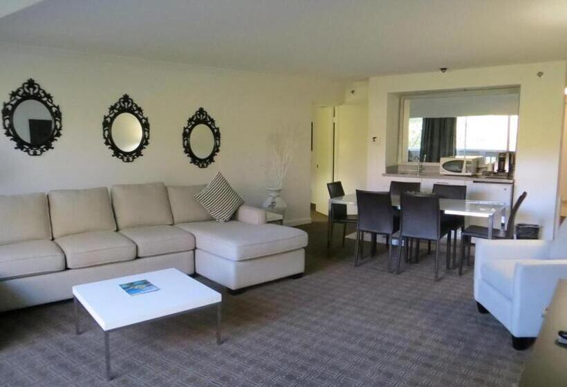 Toronto Don Valley Hotel And Suites