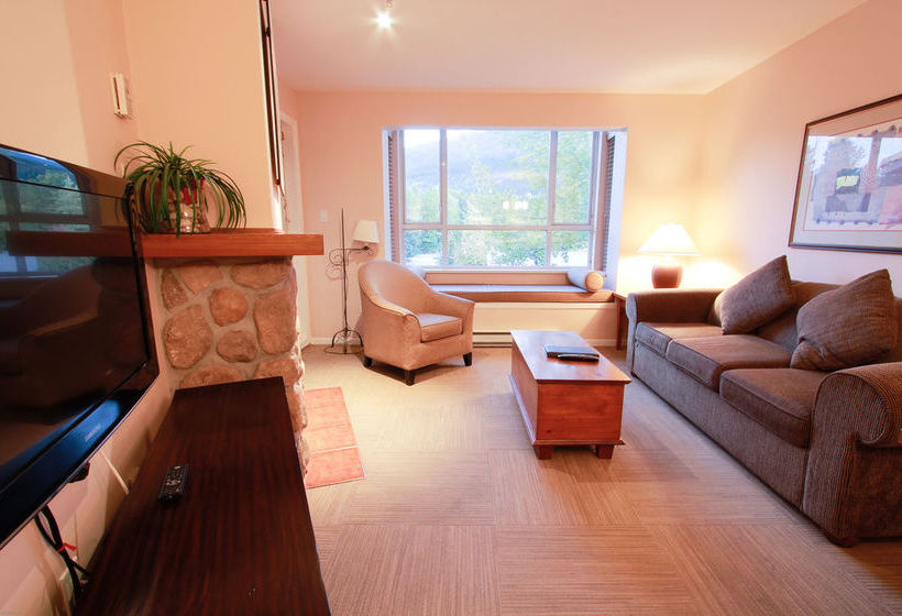 酒店 Town Plaza Suites By Golden Dreams