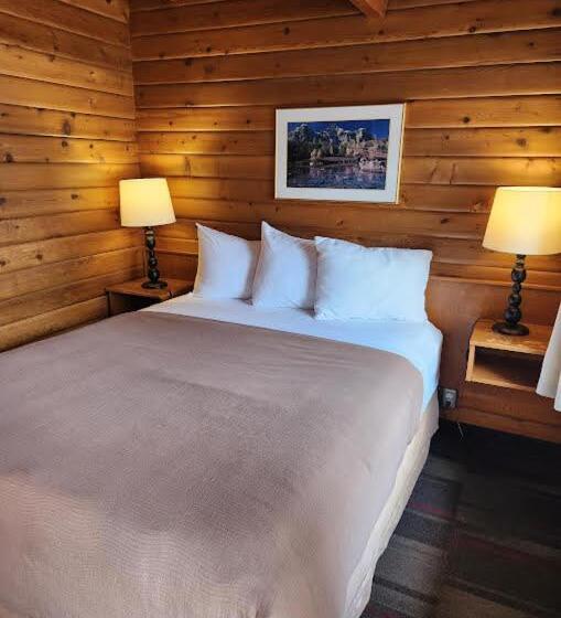 مُتل Rundle Mountain Lodge