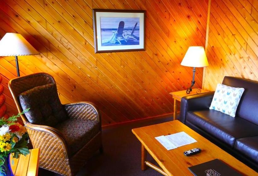 Pictou Lodge Beach Resort