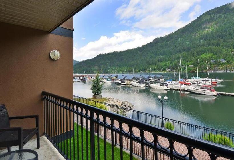 Prestige Lakeside Resort, Worldhotels Elite