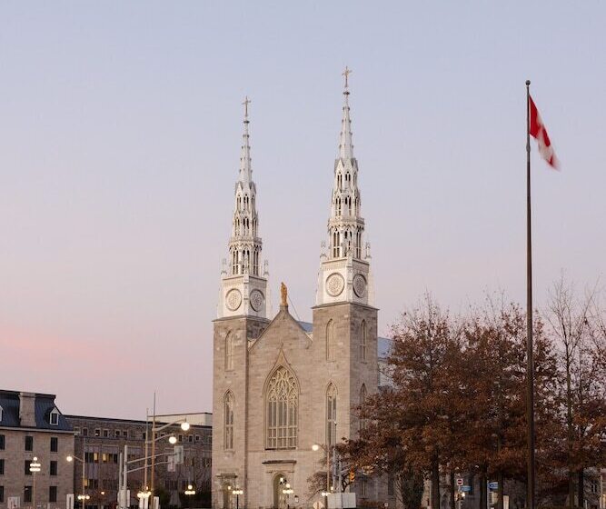 اقامتگاه Sonder Rideau