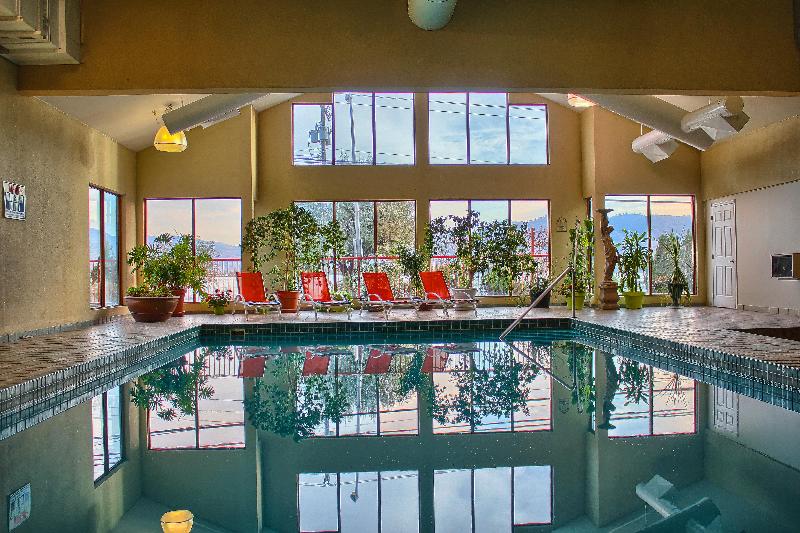 אתר נופש Holiday Inn Osoyoos
