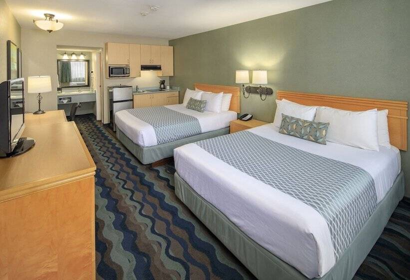 هتل Accent Inns Vancouver Airport