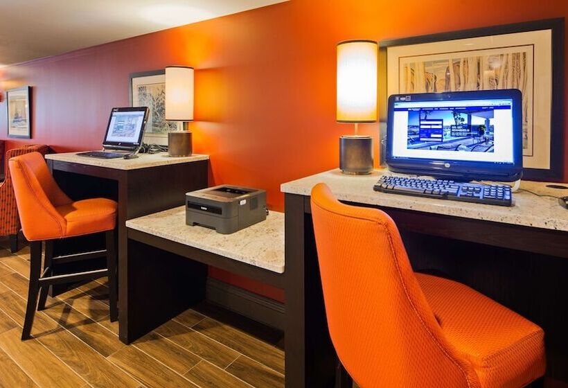 בית מלון כפרי Best Western Plus Stoneridge Inn & Conference Centre London Ontario