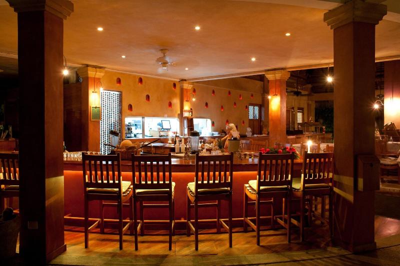 Hotel Capitan Suizo Beachfront Boutique