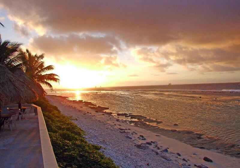 هتل Club Raro Resort  Adults Only