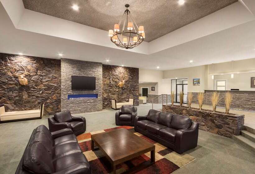 هتل Days Inn By Wyndham Cranbrook Conference Centre