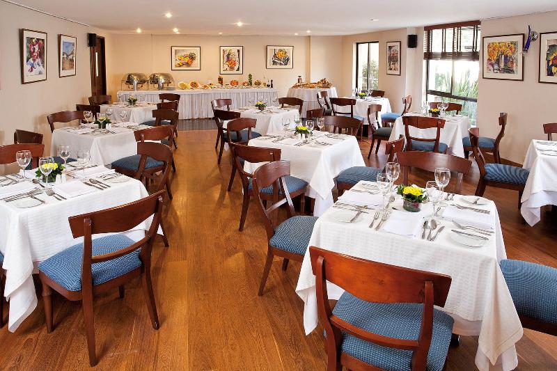 Отель Estelar Suites Jones