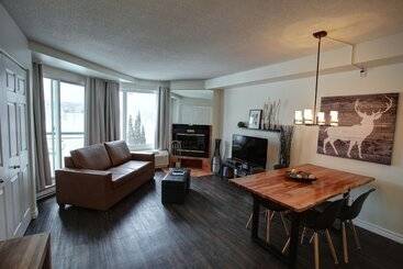 هتل Hebergement Montsteanne Condos