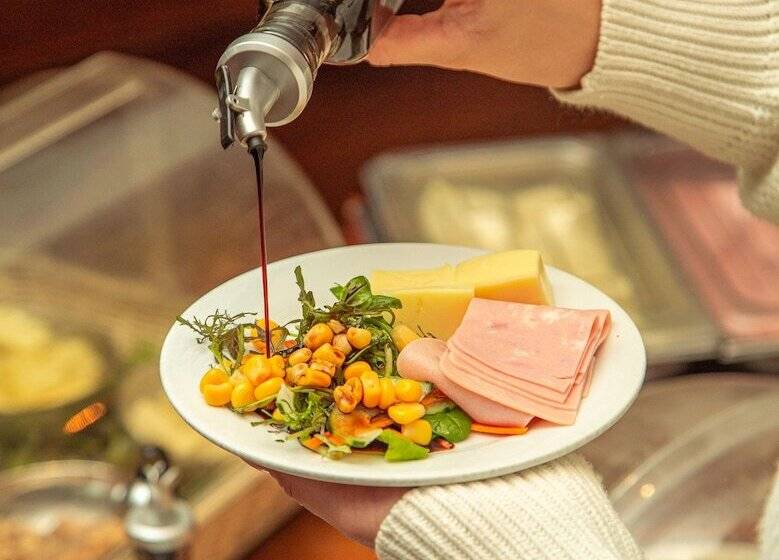 هتل Poblado Plaza