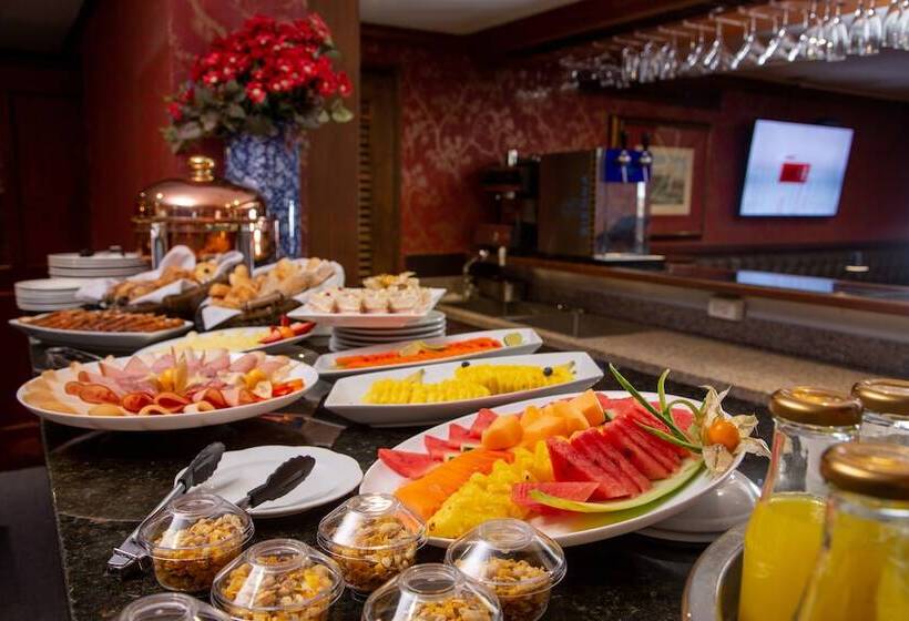 هتل Porton Bogota