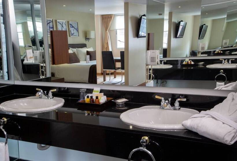 هتل Porton Bogota