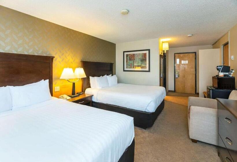 هتل Prestige Riverside Lodge Quesnel