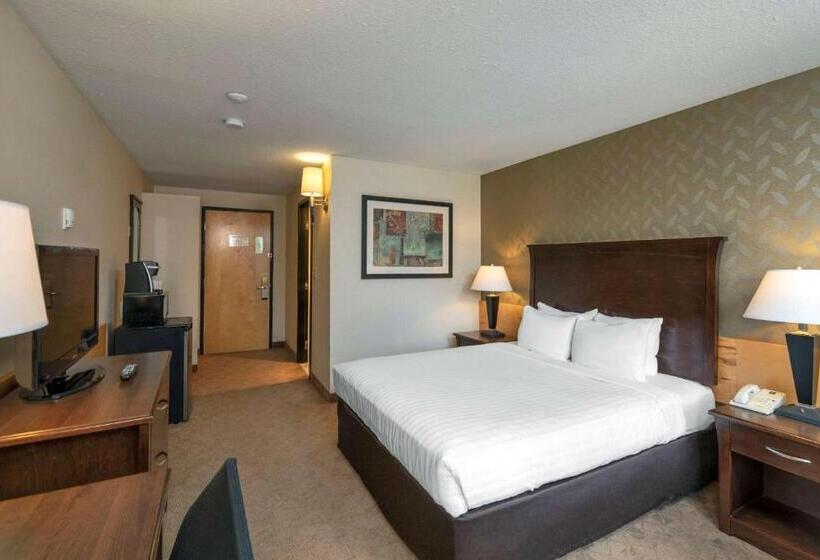 هتل Prestige Riverside Lodge Quesnel