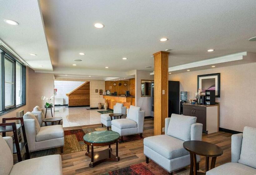 هتل Prestige Riverside Lodge Quesnel