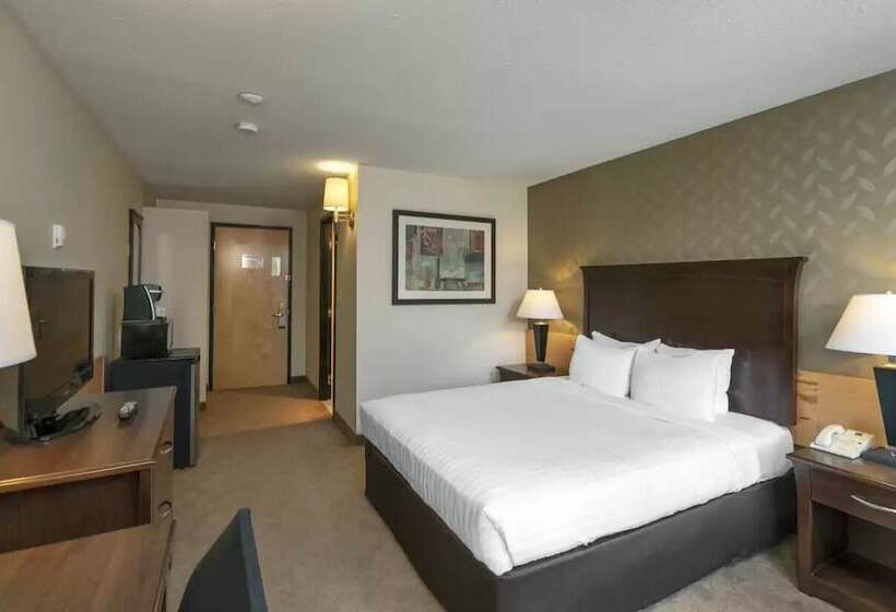 هتل Prestige Riverside Lodge Quesnel
