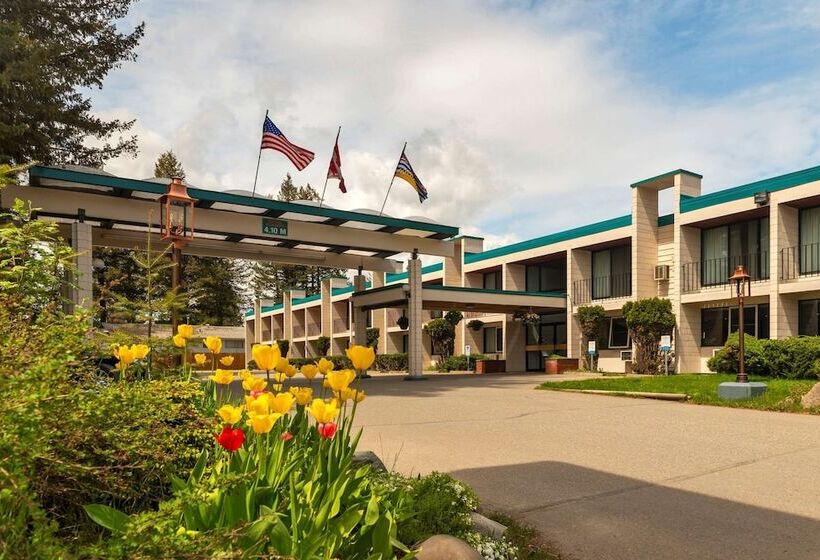 هتل Prestige Riverside Lodge Quesnel