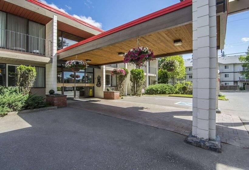 هتل Prestige Riverside Lodge Quesnel