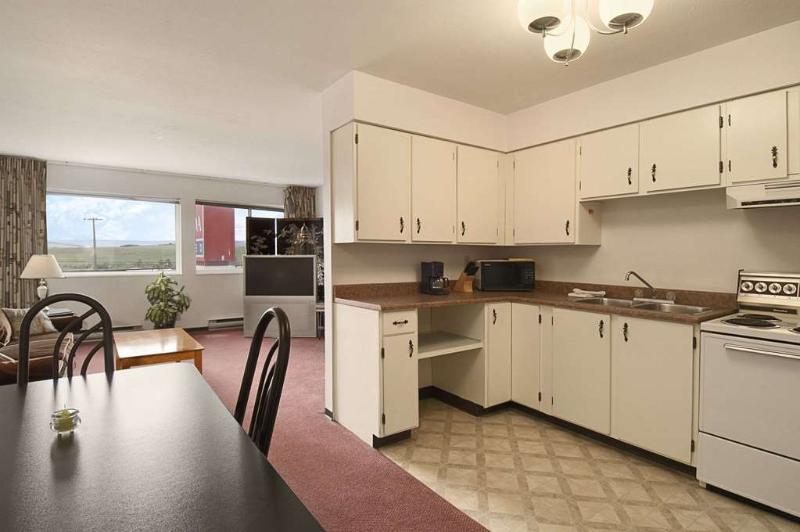 Отель Ramada Limited Dawson Creek