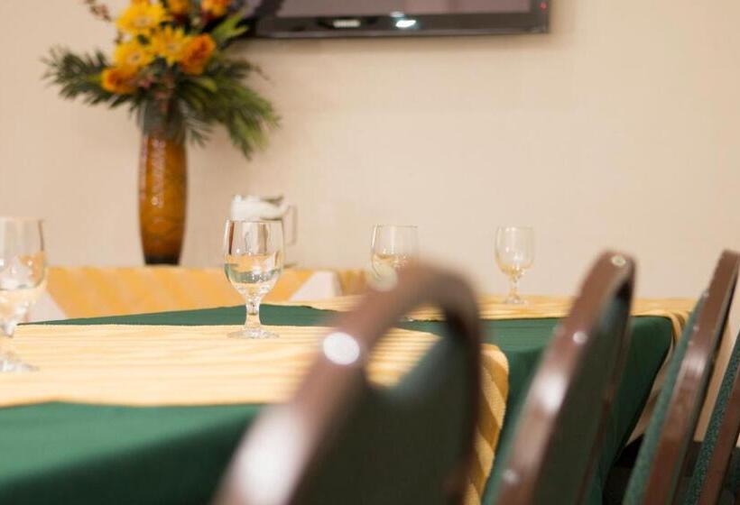 Rincon Del Valle Hotel & Suites