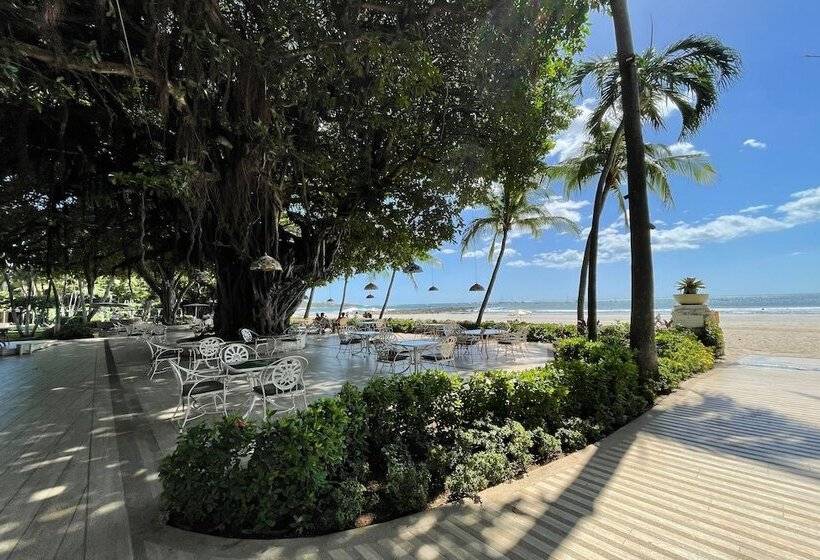 هتل Tamarindo Diria Beach Resort