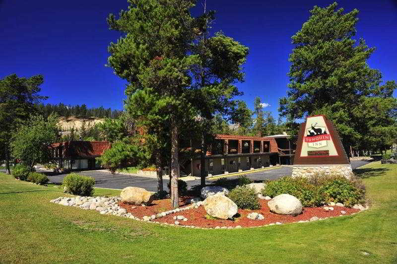 فندق Tonquin Inn