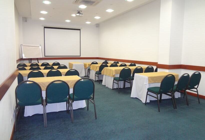 בית מלון כפרי Torre De Cali Plaza