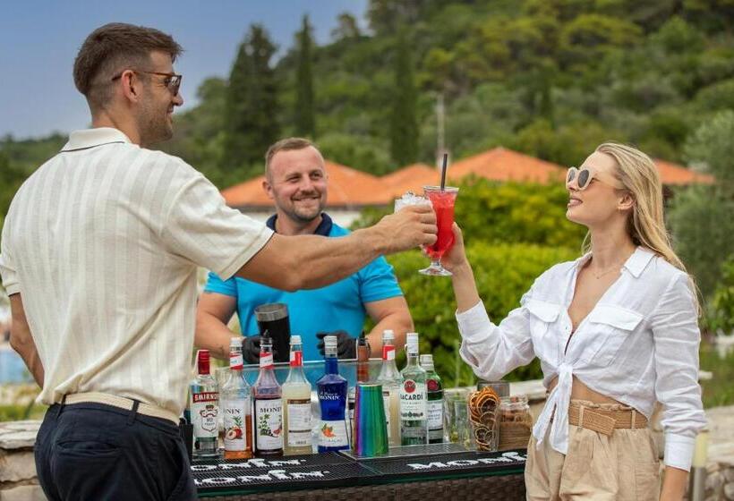 هتل Tui Blue Kalamota Island   All Inclusive