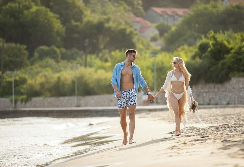 هتل Tui Blue Kalamota Island   All Inclusive
