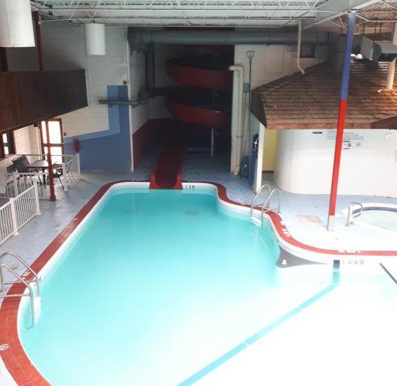 호텔 Westwood Inn And Indoor Water Park