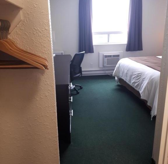 هتل Westwood Inn  And Indoor Water Park