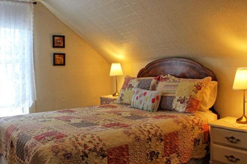 בית מלון כפרי Willow House Inn B&b