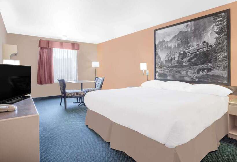 مُتل Ramada By Wyndham Cranbrook