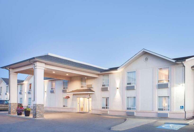 مُتل Ramada By Wyndham Cranbrook