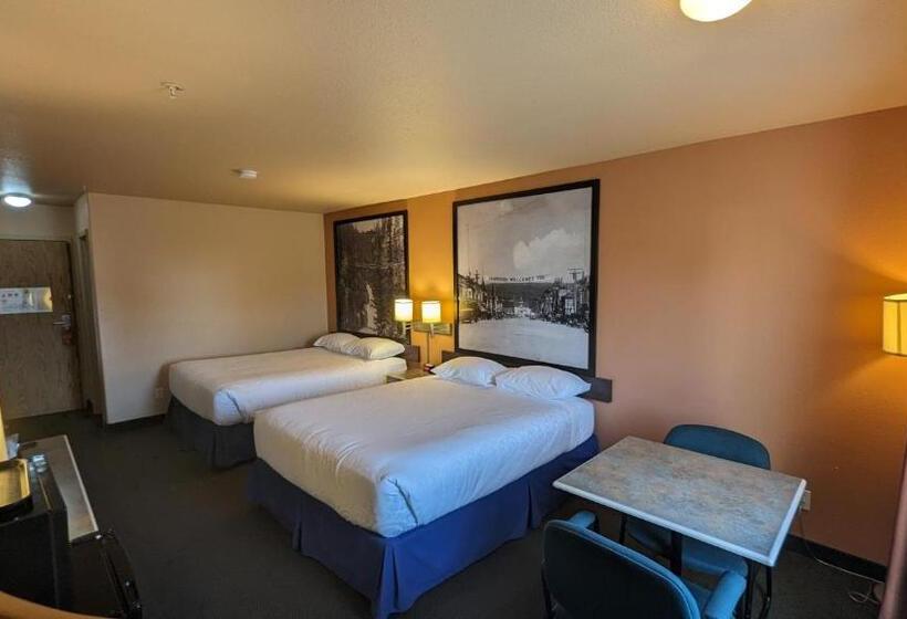 مُتل Ramada By Wyndham Cranbrook