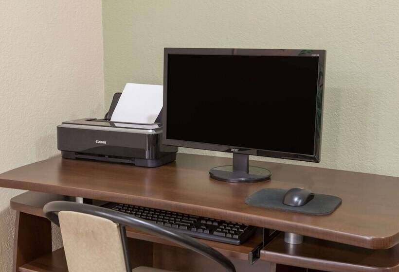 מוטל Super 8 By Wyndham Pincher Creek Ab