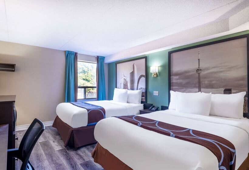모텔 Super 8 By Wyndham Toronto East On