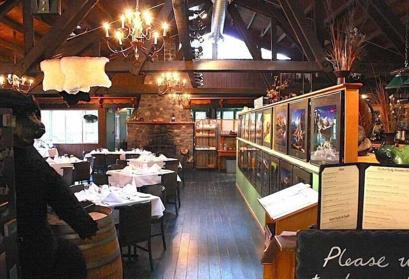 استراحتگاه Sunwapta Falls Rocky Mountain Lodge