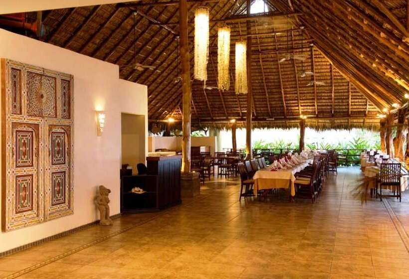 استراحتگاه Tango Mar Beachfront Boutique Hotel & Villas