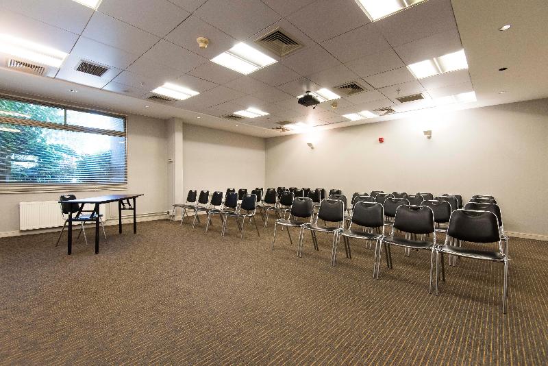 هتل Holiday Inn Express   Temuco, An Ihg