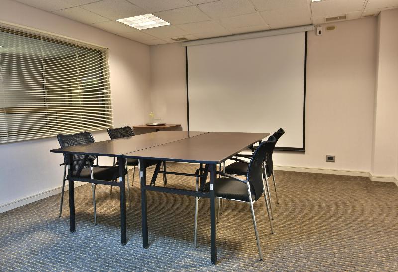 هتل Holiday Inn Express   Temuco, An Ihg