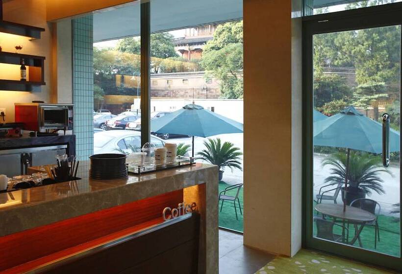 Fotos del hotel Holiday Inn Riverside Wuhan, An Ihg:  32