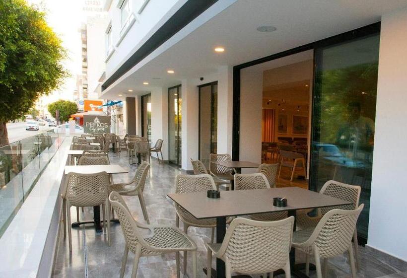 هتل Pefkos City