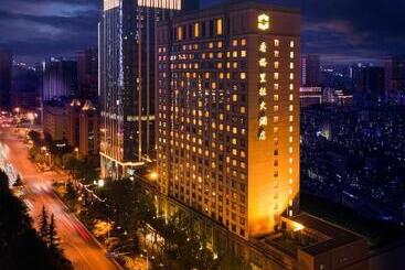 هتل Shangri La Wuhan,close To The Mixc With Three Subway Lines